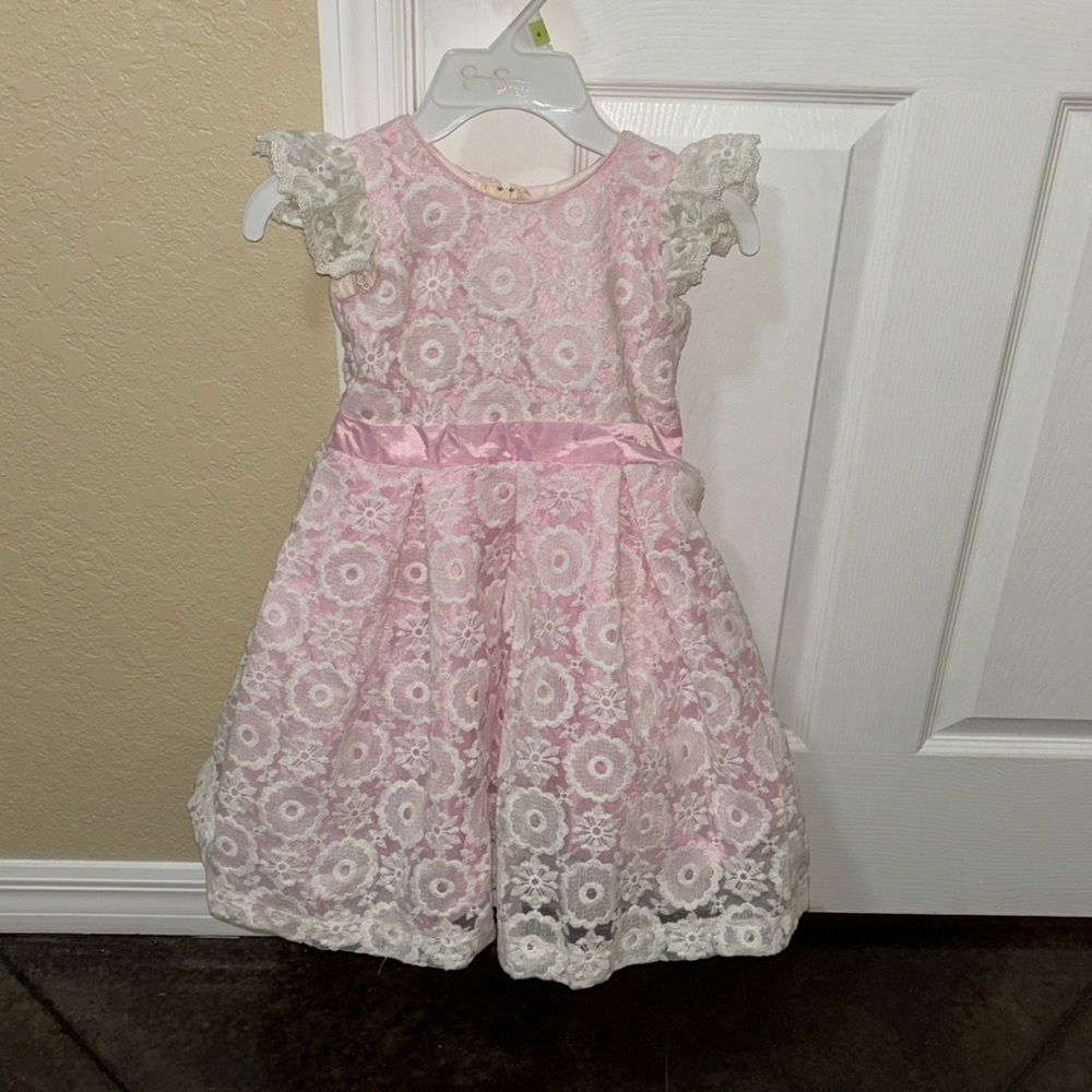 Lace dress